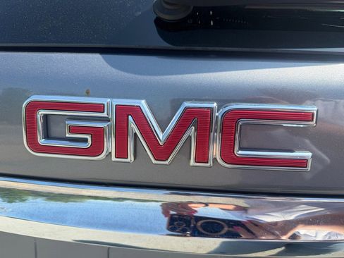 Used 2020 GMC Terrain SLE w/ Driver Convenience Package AWD/4WD image 9