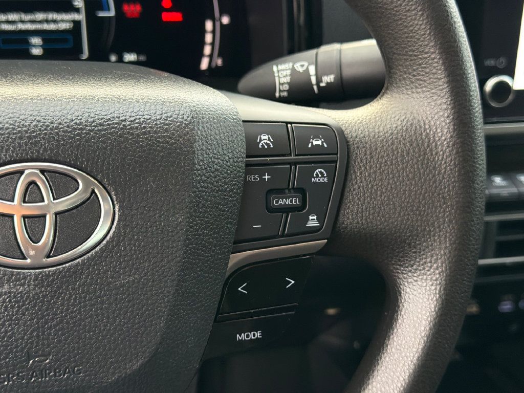 Used 2025 Toyota Camry LE FWD image 22