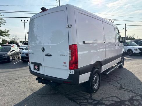 Used 2024 Mercedes-Benz Sprinter 2500 image 5