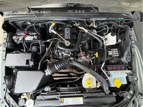 Used 2011 Jeep Wrangler Unlimited Sahara w/ Dual Top Group image 22