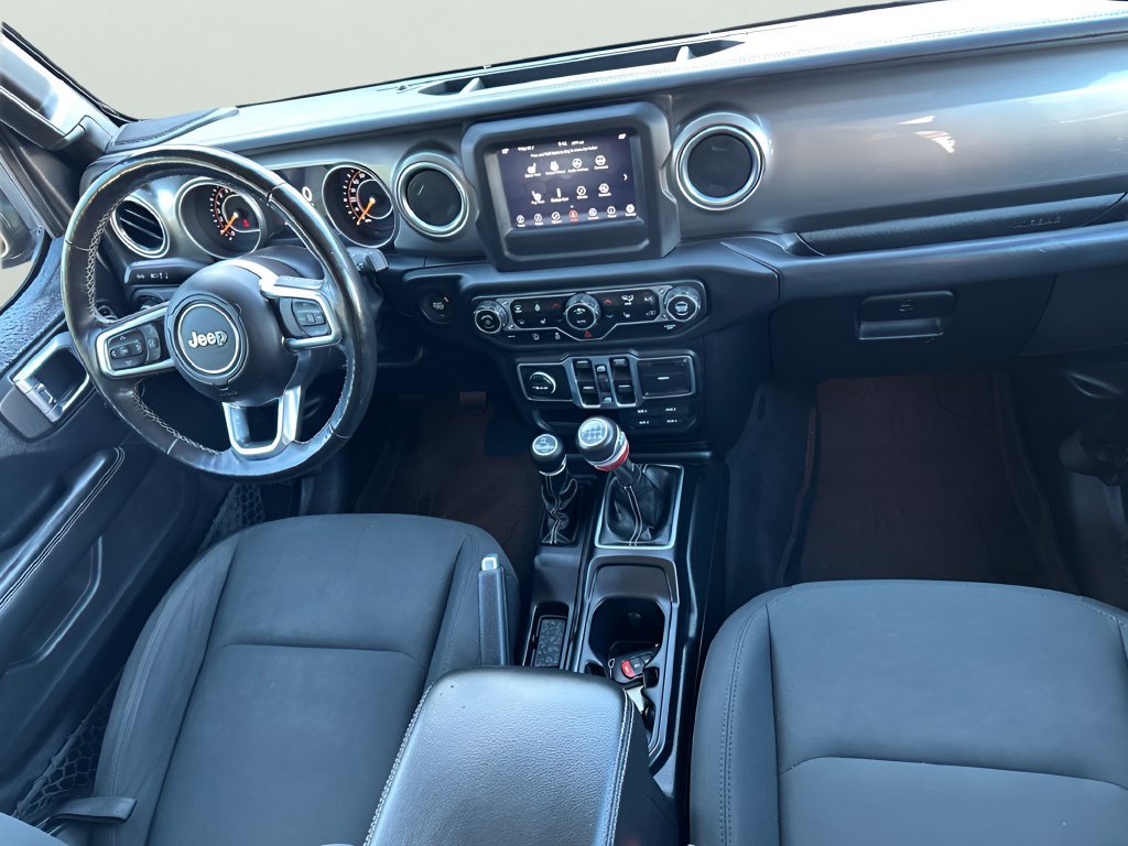 Used 2018 Jeep Wrangler Unlimited Sahara w/ Cold Weather Group AWD/4WD image 25