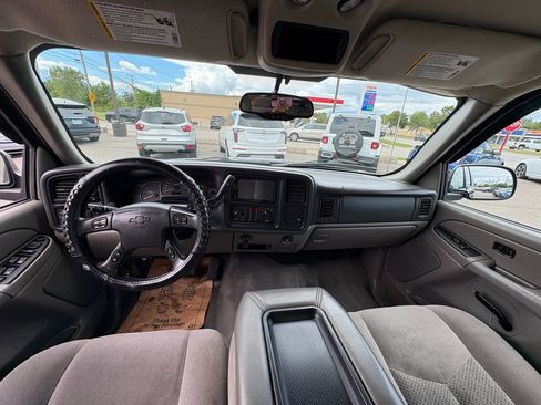 Used 2005 Chevrolet Avalanche Z71 w/ Preferred Equipment Group image 17