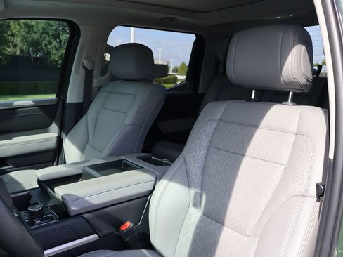 Used 2023 Toyota Tundra Limited AWD/4WD image 13