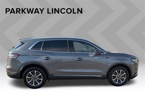 Certified 2023 Lincoln Nautilus AWD w/ Premium Package image 4