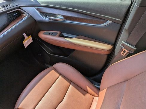 New 2025 Cadillac XT5 Sportv image 18