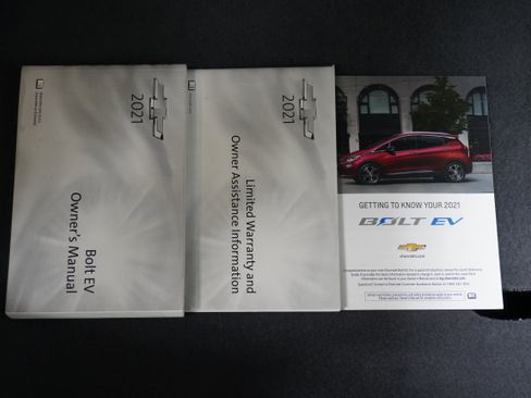 Used 2021 Chevrolet Bolt LT image 22