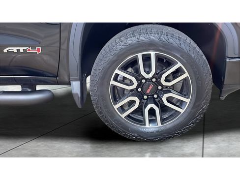 Used 2020 GMC Sierra 1500 AT4 w/ AT4 Premium Package AWD/4WD image 19