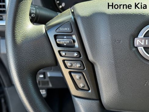 Used 2022 Nissan Frontier SV image 17