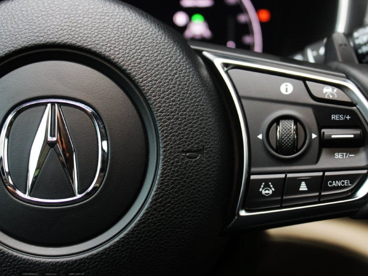 Used 2024 Acura MDX FWD image 25