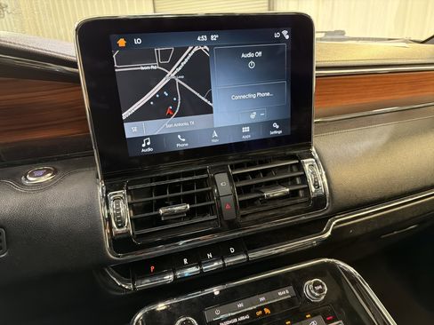 Used 2019 Lincoln Navigator L Reserve image 19