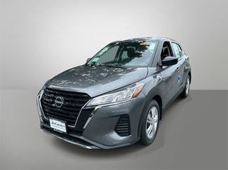 New 2025 Nissan Kicks Play S video 1