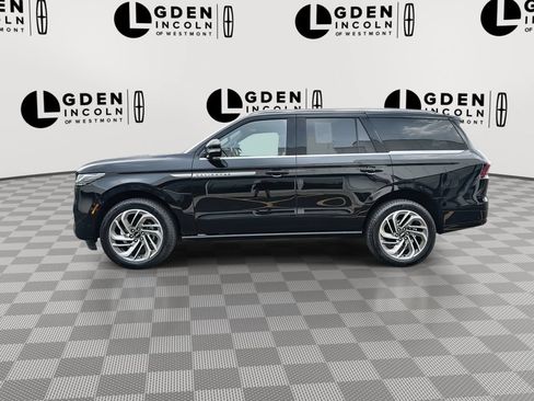 Used 2025 Lincoln Navigator Reserve AWD/4WD image 5