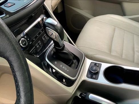 Used 2014 Ford C-MAX Energi SEL w/ Equipment Group 303A image 17