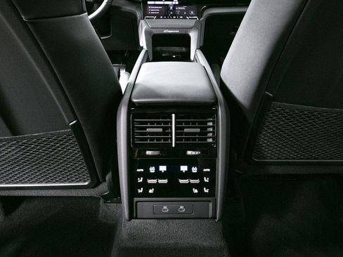 New 2026 Porsche Cayenne Electric AWD/4WD image 21