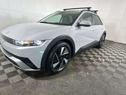 Certified 2025 Hyundai Ioniq 5 SEL AWD/4WD image 8