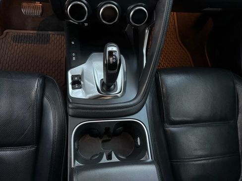 Used 2019 Jaguar E-PACE S image 19