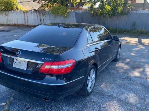 Used 2010 Mercedes-Benz E 350 4MATIC Sedan image 3