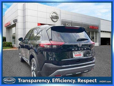Used 2023 Nissan Rogue SL w/ SL Premium Package AWD/4WD image 8