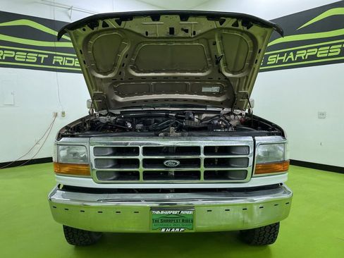 Used 1996 Ford Bronco XLT image 4