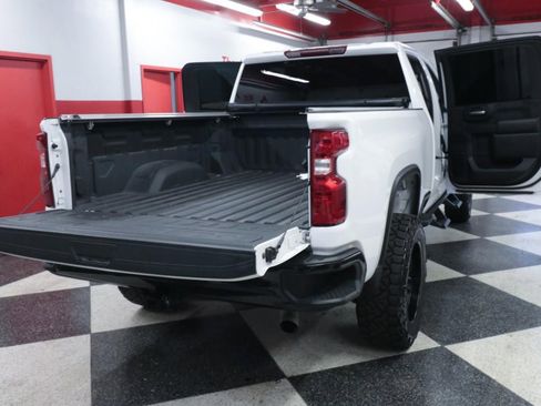 Used 2024 Chevrolet Silverado 2500 Custom w/ Custom Value Package image 27