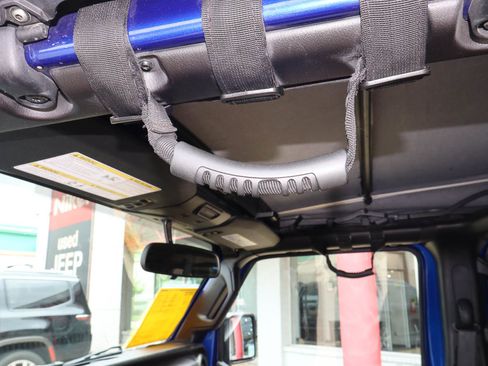 Used 2018 Jeep Wrangler Unlimited Sport S AWD/4WD image 20