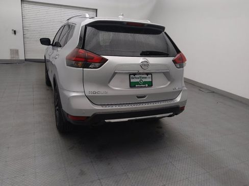 Used 2019 Nissan Rogue SV AWD/4WD image 6