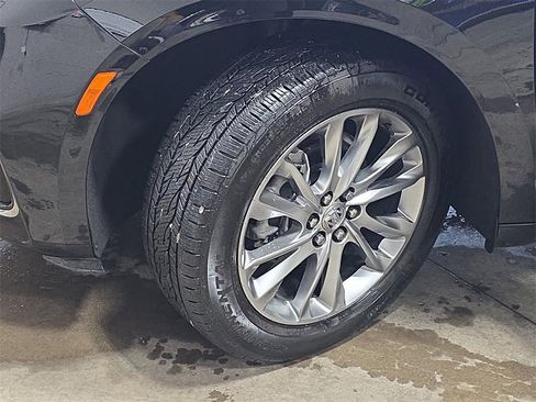 Used 2023 Buick Enclave Avenir image 34