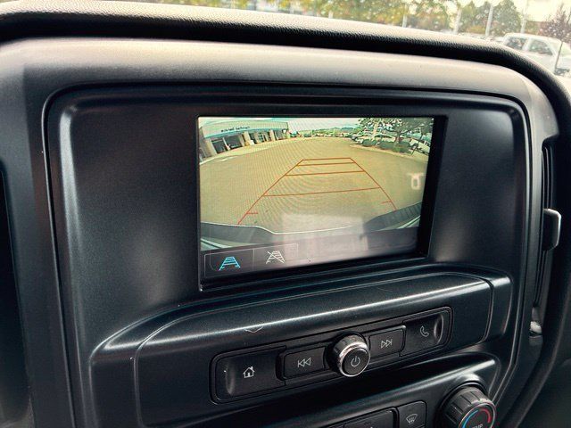Used 2018 Chevrolet Silverado 1500 Custom w/ Custom Value Package AWD/4WD image 21