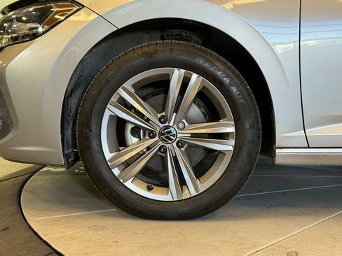 Used 2024 Volkswagen Jetta SE image 24