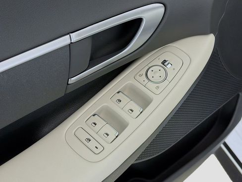 Used 2025 Hyundai Sonata SE image 20