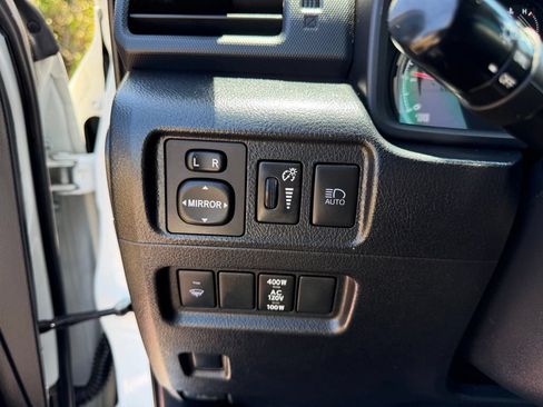 Used 2020 Toyota 4Runner TRD Off-Road Premium w/ Moonroof Package AWD/4WD image 16
