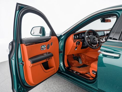 Certified 2025 Rolls-Royce Ghost AWD/4WD image 13