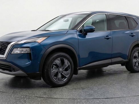 Used 2025 Nissan Rogue SV FWD image 3