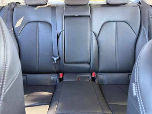 Used 2025 Genesis G70 2.5T image 40