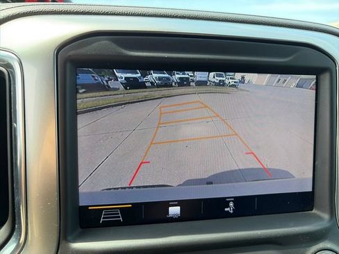 Used 2019 Chevrolet Silverado 1500 LT Trail Boss AWD/4WD image 22