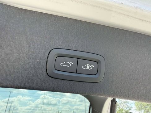 Certified 2023 Volvo C40 P8 Recharge Plus AWD/4WD image 20