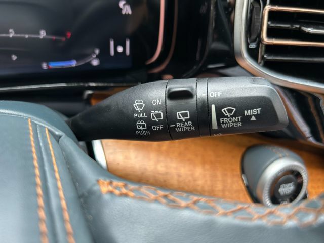 Used 2022 Jeep Grand Wagoneer Series III AWD/4WD image 20