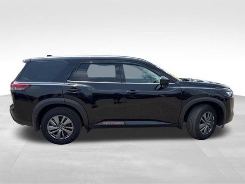 Certified 2026 Nissan Pathfinder S FWD image 9