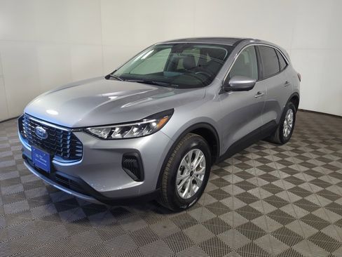 Certified 2023 Ford Escape Active w/ Tech Pack #2 image 9