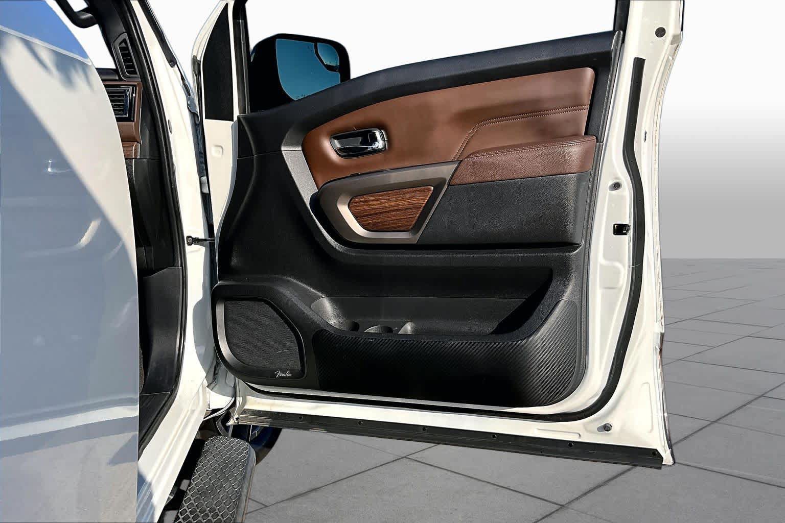 Used 2021 Nissan Titan Platinum Reserve w/ Moonroof Package AWD/4WD image 22