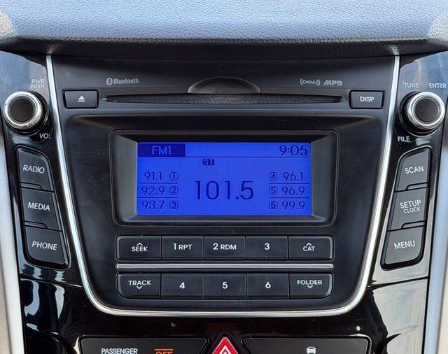 Used 2013 Hyundai Elantra GT w/ Style Pkg FWD image 25