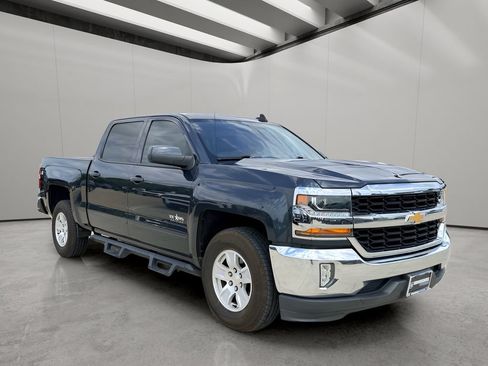 Used 2018 Chevrolet Silverado 1500 LT w/ LT Eassist Package RWD image 7