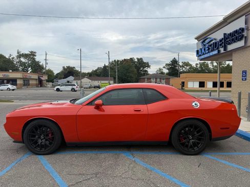 Used 2009 Dodge Challenger SRT8 w/ SRT Option Group II image 7