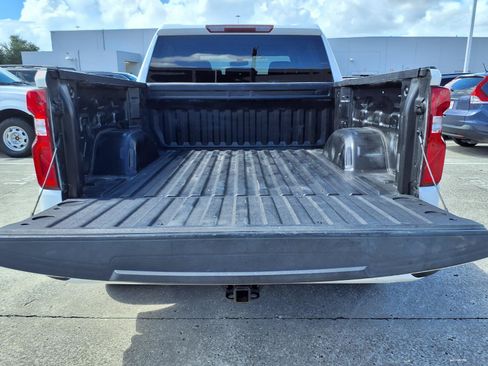 Used 2020 Chevrolet Silverado 1500 Custom w/ Custom Value Package RWD image 18