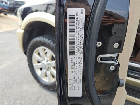 Used 2015 RAM 2500 Longhorn w/ Convenience Group AWD/4WD image 17