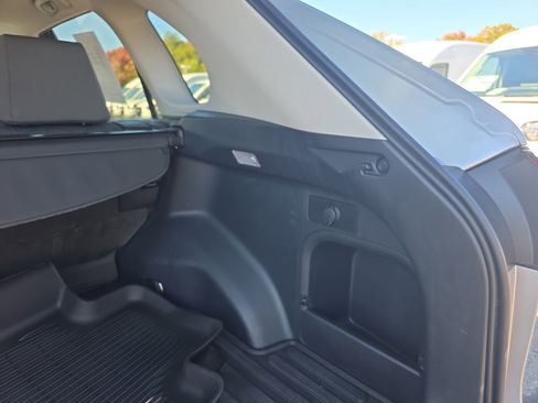 Used 2021 Toyota RAV4 XLE w/ Convenience Package image 17