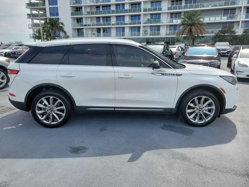 Used 2021 Lincoln Corsair AWD w/ Premium Package image 7