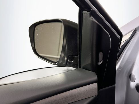 Used 2024 Nissan Murano SV w/ SV Midnight Edition Package FWD image 16