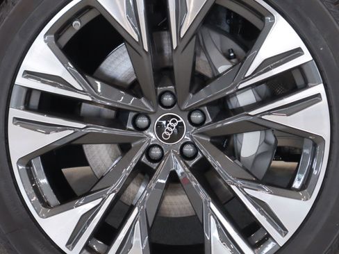 New 2026 Audi Q8 Premium Plus image 5