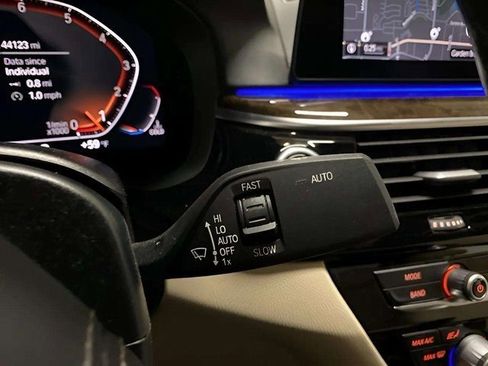 Used 2020 BMW 530i w/ Convenience Package image 41